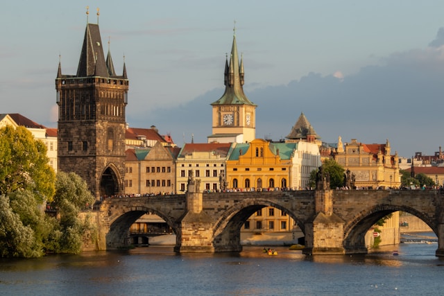 Discover interesting historical monuments in Prague